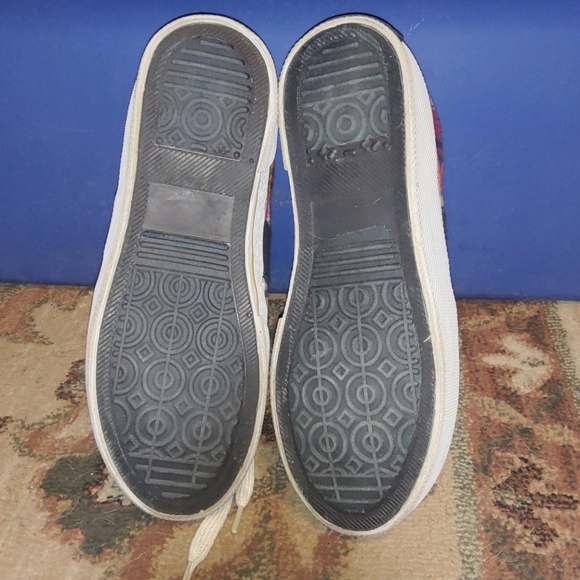 COPY - Womens Plaid Shoes - Picture 4 of 5